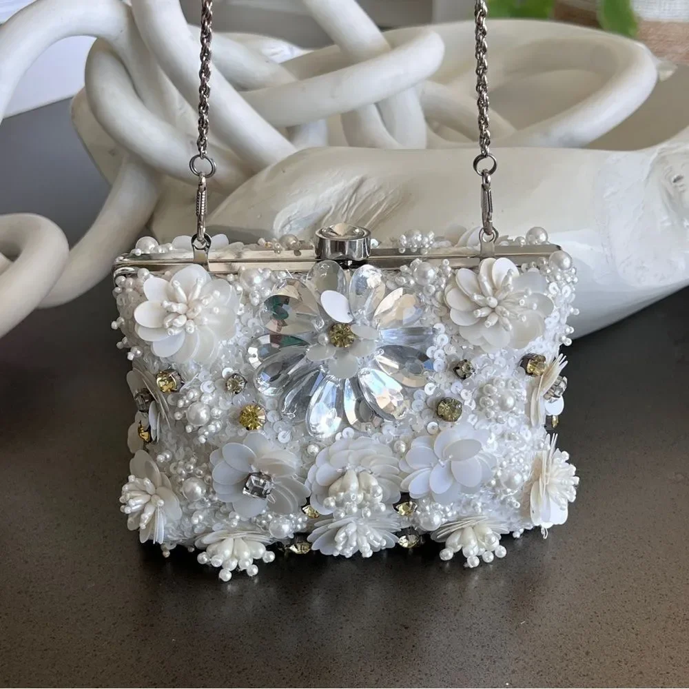 CETTA Y2K White Floral Sequins Embellished Evening Clutch